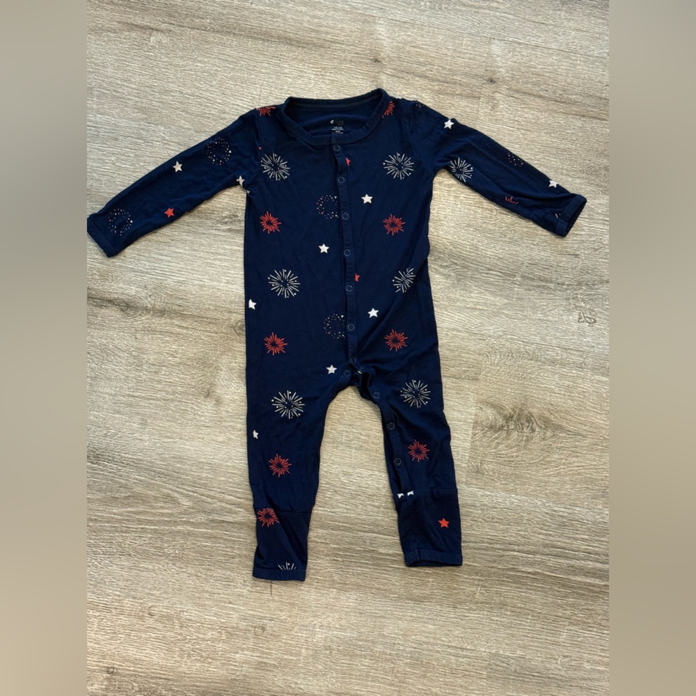 Kyte BABY 12-18 Navy Blue Baby Onesie with Starburst Pattern